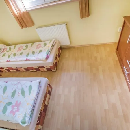 Two-bedroom Holiday In Prázdninový dům *
